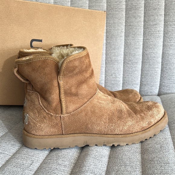 Mini Chestnut Uggs - Picture 3 of 8